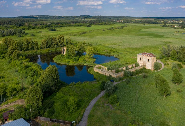 Zamek w Ćmielowie, Poland
